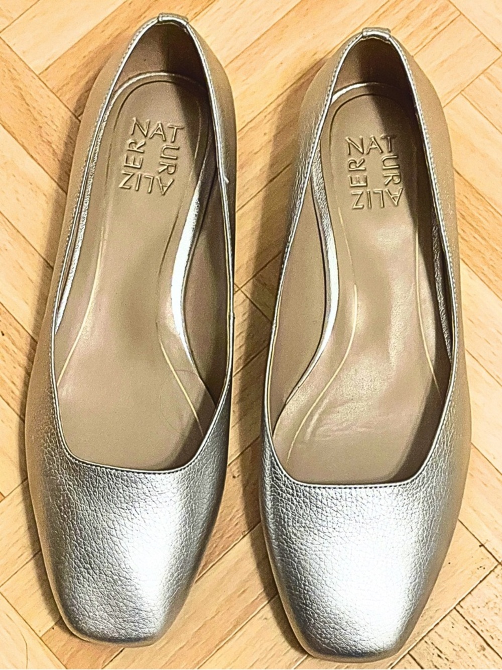 Naturalizer Silver Ballet Flats Square Toe Contour+ Comfort Size 8 NWOB